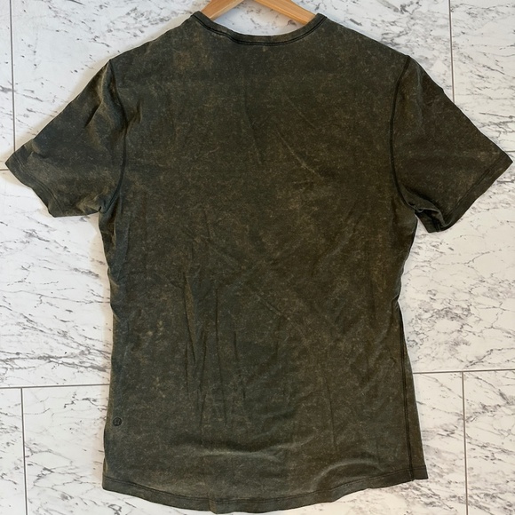 Lululemon Men's 5 Year Basic T-Shirt - Cloudy Wash - Dark Olive - Small - Picture 2 of 4